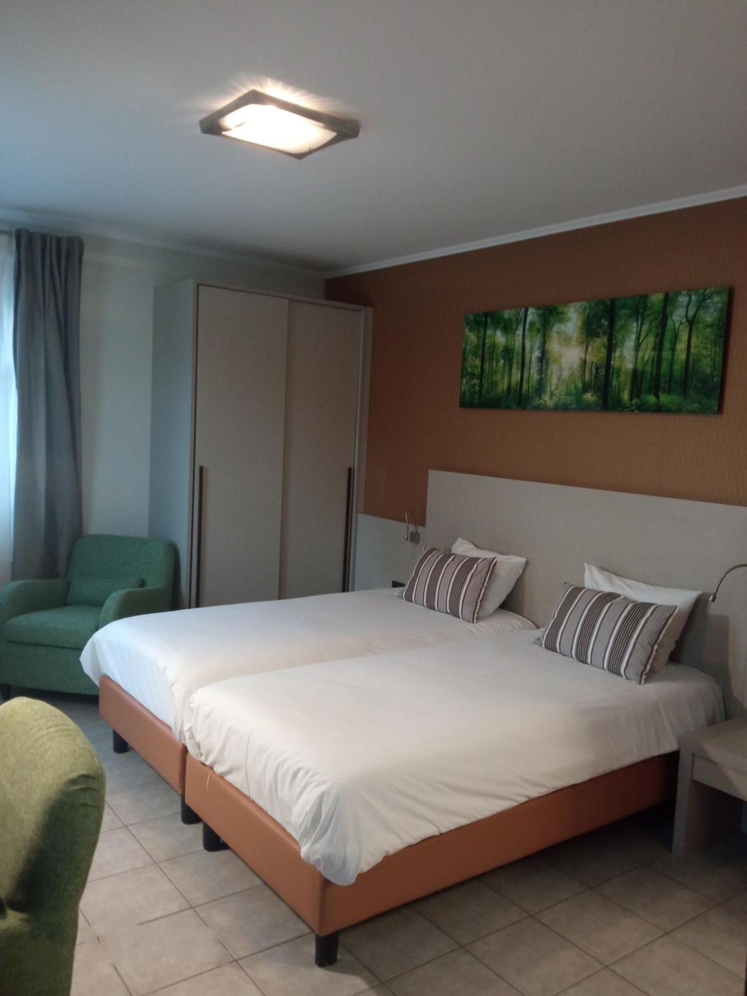 Appart-Hotel Gwendy Bour Exterior foto
